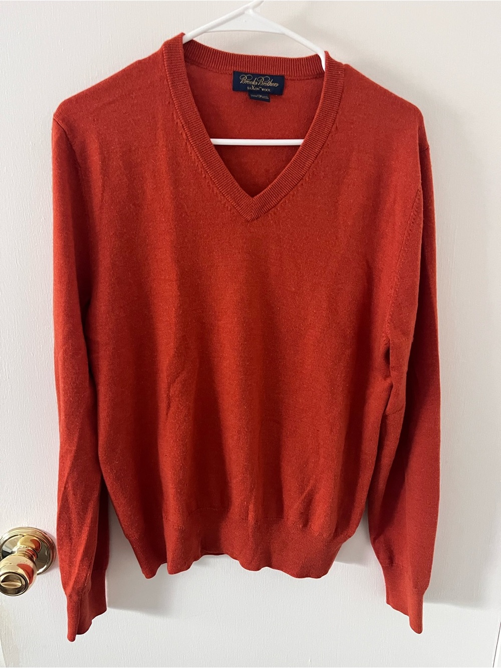 Brooks Brothers Men’s Saxxon Wool Orange V-Neck Sweater Lightweight Size Medium
